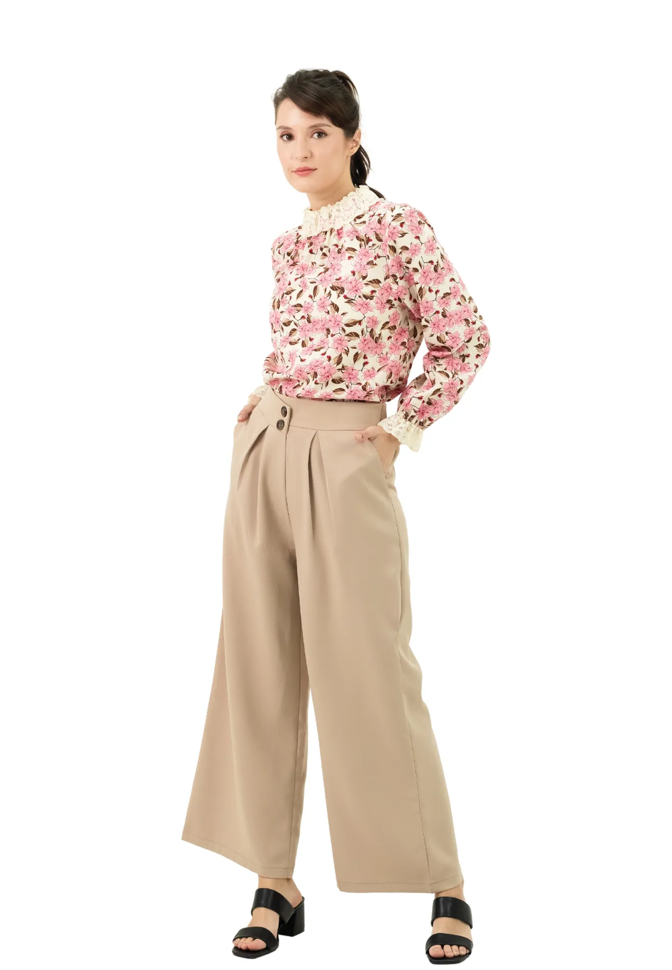 DAISY By VOIR Buttoned Pleated Flare Pants