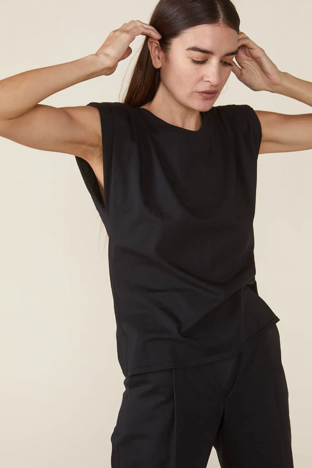 Echo Padded Shoulder Tee in Black