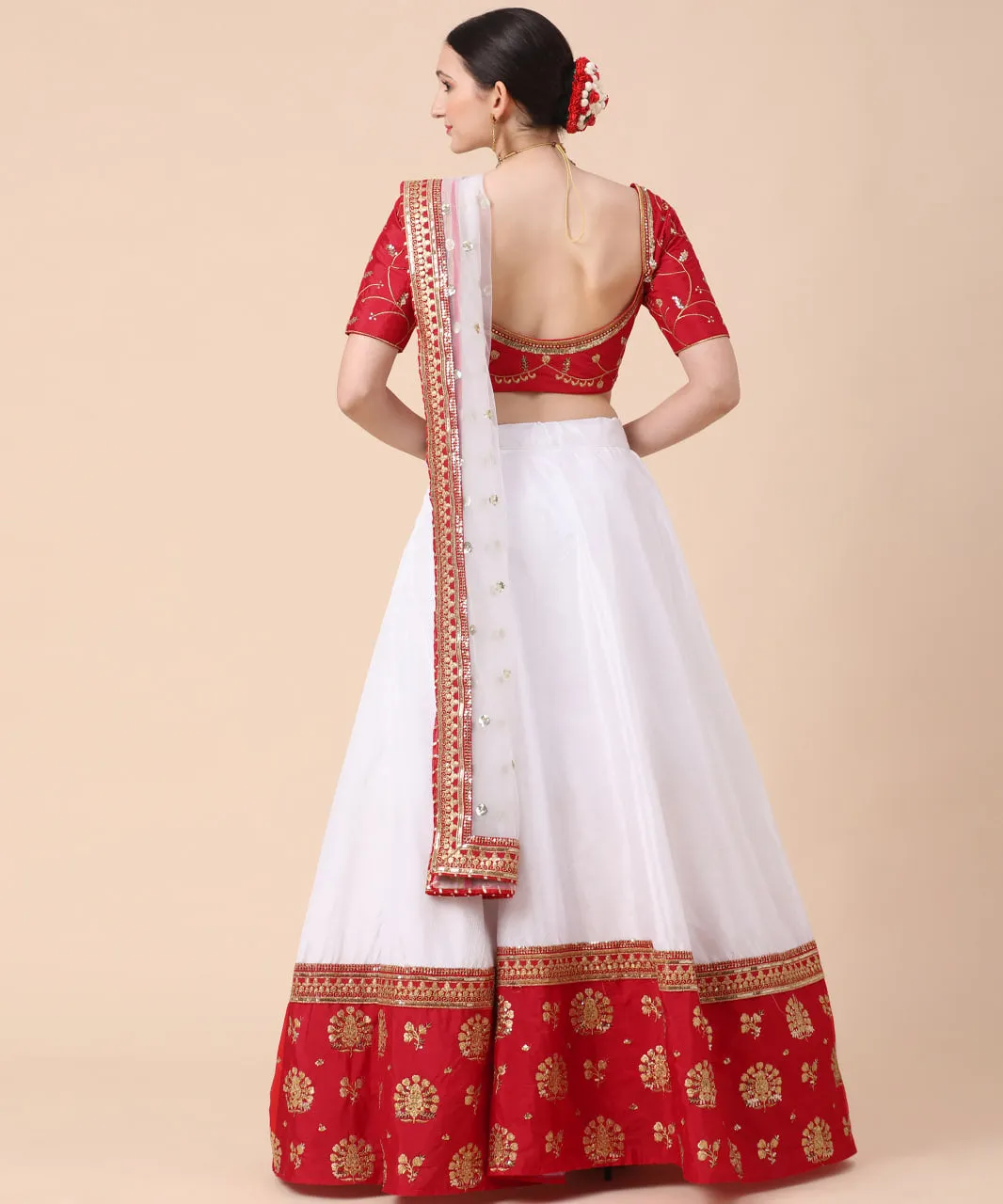 LATEST-TAPETA-SILK-RED-AND-WHITE-LEHENGACHOLI