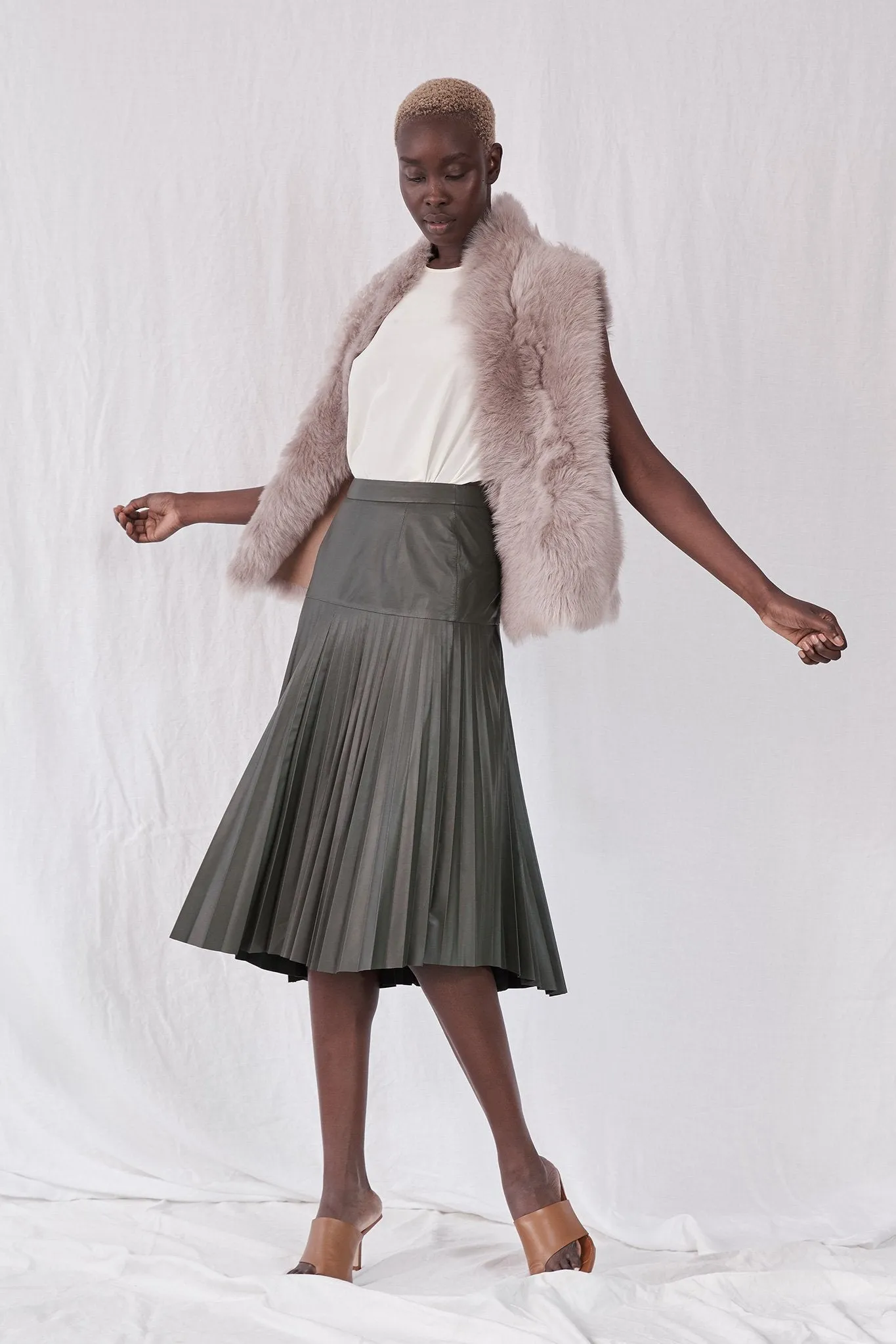 Park Avenue Pleated Skirt Bottlebush Green Leather