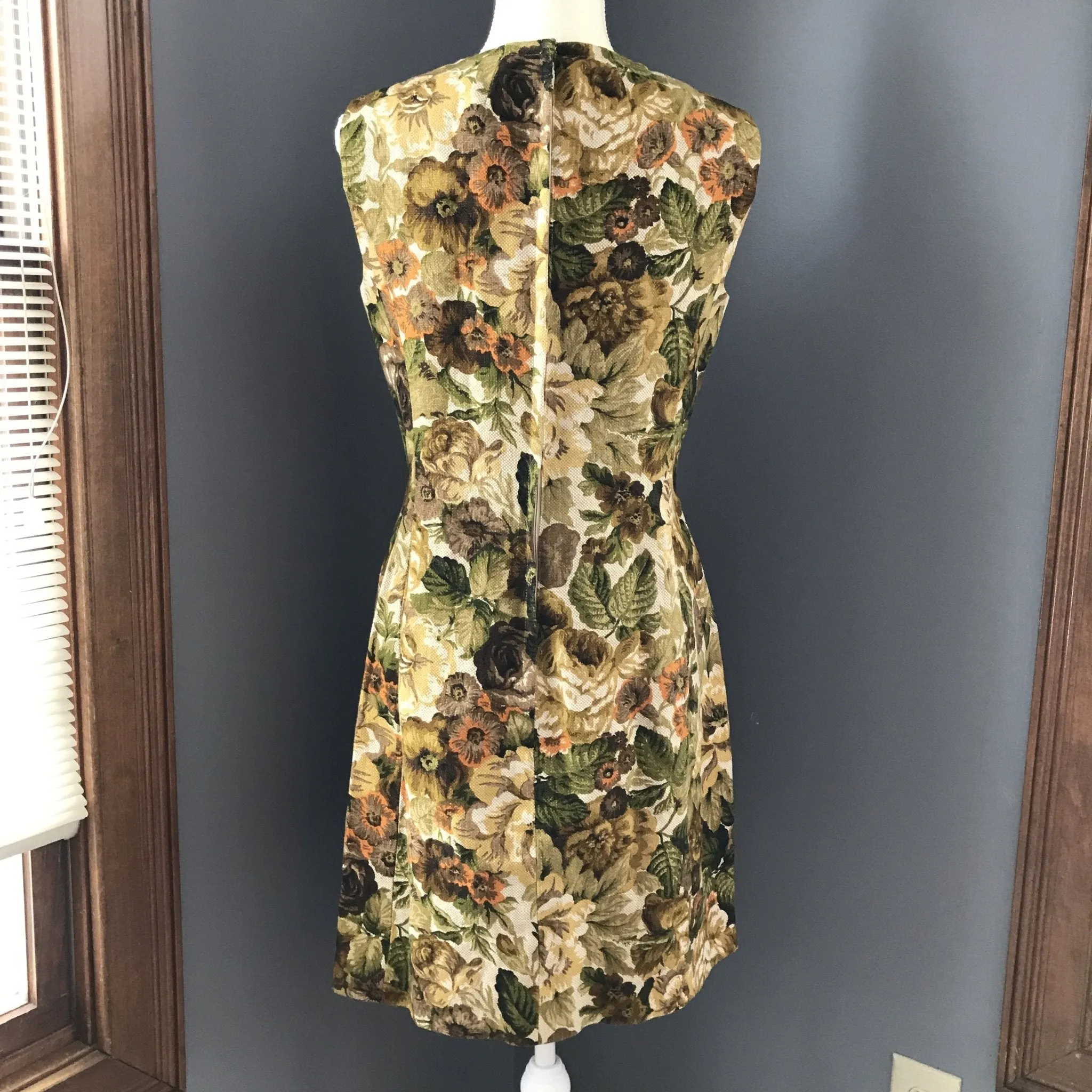 Vintage Floral Dress by Edith Flagg. Jacquard Sheath Dress. Flowers in Green, Cream, Orange, Brown.